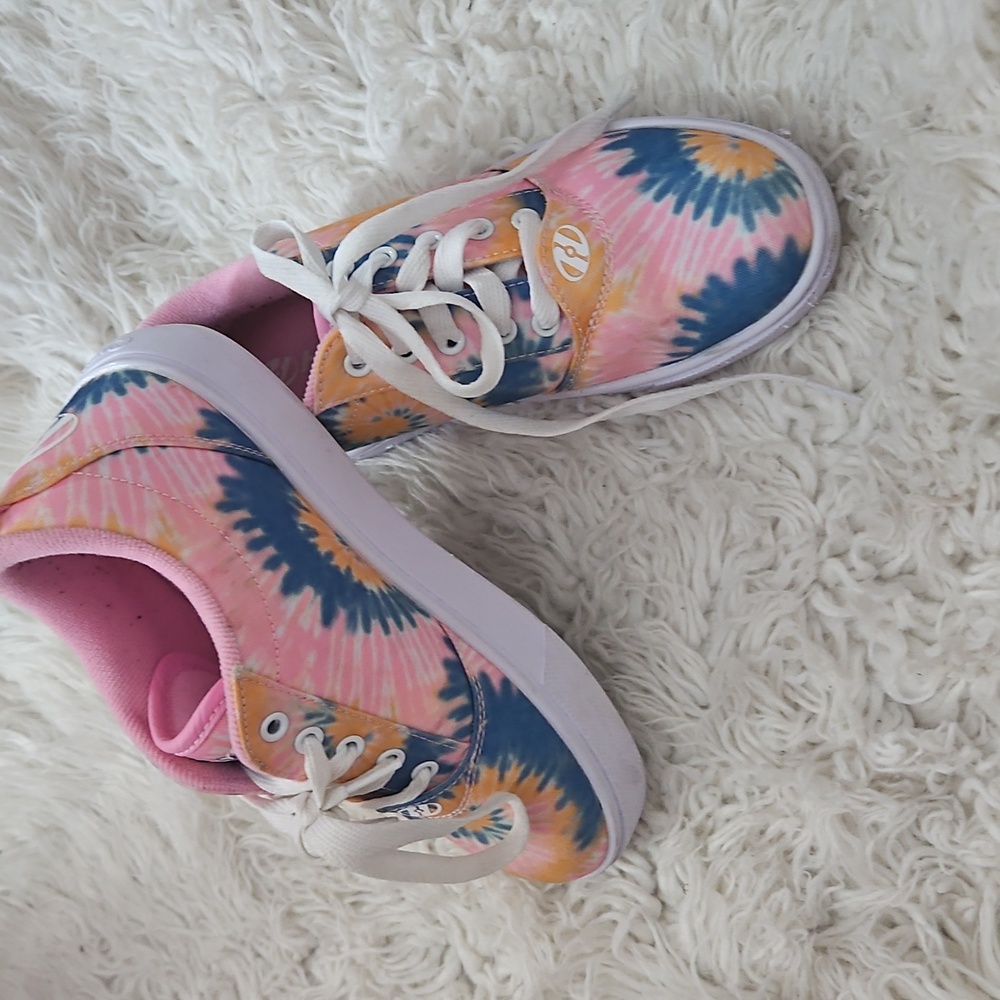 Heelys Kids Tie-Dye Skate Shoes - Pink, Blue, Yellow - Picture 3 of 6